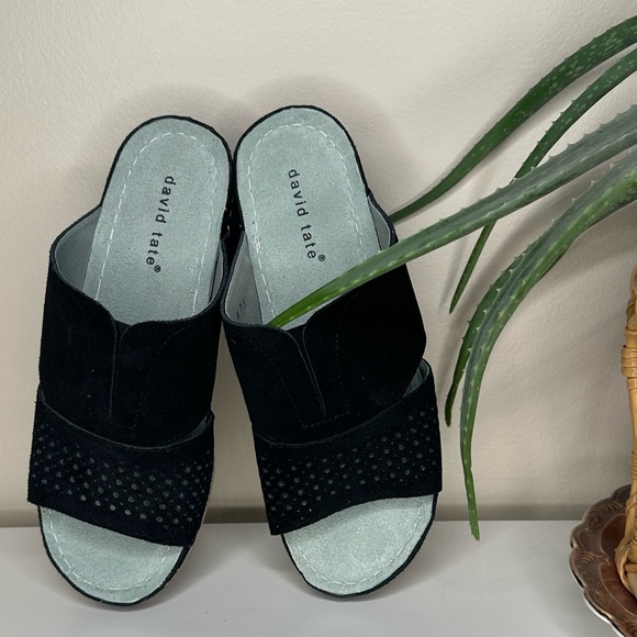 David Tate Black Suede Perforated Slide Sandals | Wedge Comfort Shoes | Size 7.5 - Picture 6 of 12